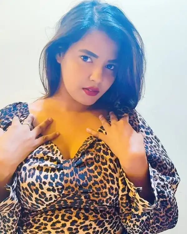 Sakshi vip call girls in Delhi